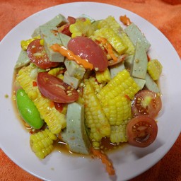 ตำข้าวโพดหมูยอ