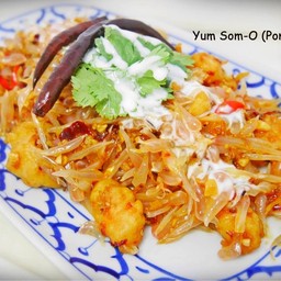 ยำส้มโอใส่กุ้ง