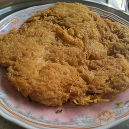 หมี่ไข่กรอบราดหน้ารวมมิตรธรรมดา