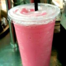 นมแดงปั่น