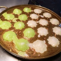 ขนมครกสิงคโปร์รวมรส (ใบเตย+มะพร้าวอ่อน)