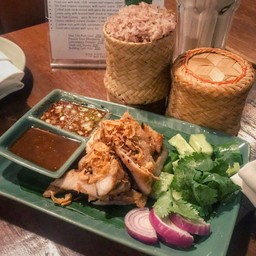 คอหมูย่าง