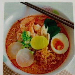 มาม่าต้มยำน้ำข้น/น้ำใส หมูสับ ไข่