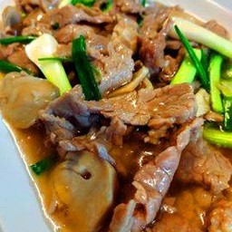 เนื้อสันในผัดน้ามันหอย