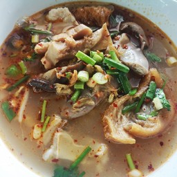 เมนูต้มส้มทุกอย่าง เลือกเส้นด้านในครับ