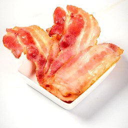 เบคอนกรอบ 2 ชิ้น