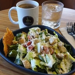  Caesar Salad 185 ฿ 