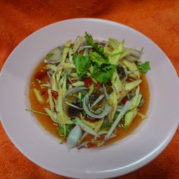 ยำมะม่วงหอยแครง