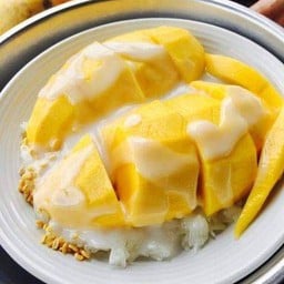 ข้าวเหนียวมูน คุณผึ้ง by ลุงบ๊วย ปากซอยรามอินทรา109 ข้าวเหนียวมะม่วง