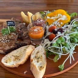 สเต็ก สลัด  โตวัน ไฮโดรฟาร์ม 'n cafe