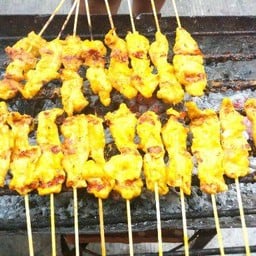 หมูสะเต๊ะจัมโบ้