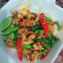 ข้าวกะเพราหมูชิ้น