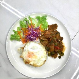 ข้าวผัดเผ็ดหมูป่า