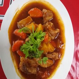 ซี่โครงหมูตุ๋นสับปะรด