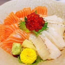 ข้าวหน้าปลารวม 2 ชนิด