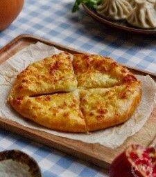 Megruli Khachapuri