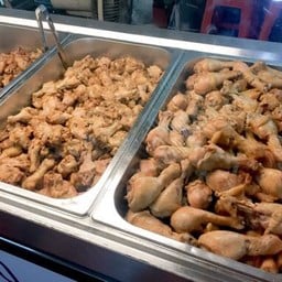 เซียนตี๋ ข้าวมันไก่ตอน ชุดสิงคโปร์ ไก่อบ ตลาดนายใหญ่