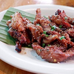 หมูคลุกฝุ่น Grilled spicy pork with herbs