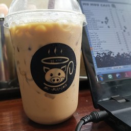 คาเฟ่ลาเต้เย็น