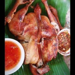 ไก่บ้านย่างถ่าน ครึ่งตัว