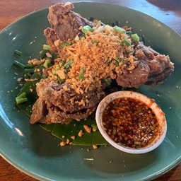 เล้งทอดกระเทียม