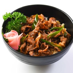 ข้าวหน้าเนื้อผัดซีอิ้ว