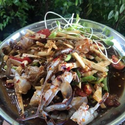 ตำลาวยอดมะพร้าวปูม้า