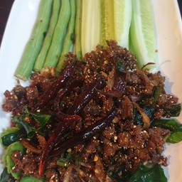 ลาบทอดอิ่มสบาย (หมู เนื้อ เป็ด)