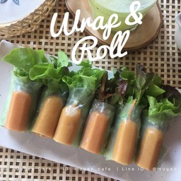 สลัดโรลไส้เดี่ยว 12 ชิ้น