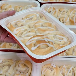 ขนมปังมะพร้าวอ่อน  (Signature Menu)