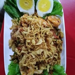 ยำถั่วพลู(ใส่กุ้ง ปลาหมึก หมูสับ)