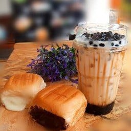 ขนมปังปิ้ง ชานมไข่มุก ร้านปังฮิ ฮิฮิปัง