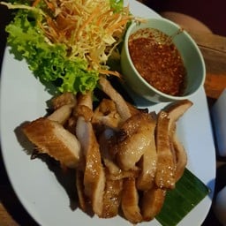 คอหมูย่าง แปปเดียวหมดเพราะอร่อยมาก