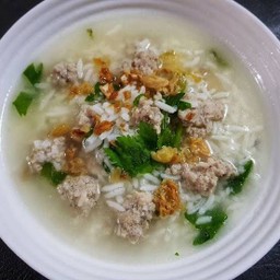 ข้าวต้มหมูสับ