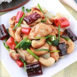 ไก่ผัดเม็ดมะม่วง