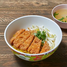 ก๋วยเตี๋ยวไก่ทอด (แห้ง)