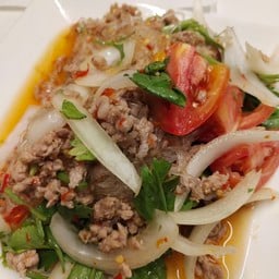 Noi Kwa Roi Bar & Restaurant  สุขุมวิท 22