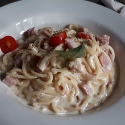 หอมชีสกำลังดี แต่ถ้ากินเยอะมีเลี่ยนนิด แบ่งกันกินดีกว่า