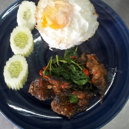 ข้าวกระเพรา ปลาดุก