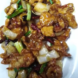 ไก่ผัดเม็ดมะม่วง