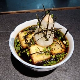 เต้าหู้ชุปแป้งทอดราดนำ้ซุป