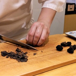 Chutoro with black truffe