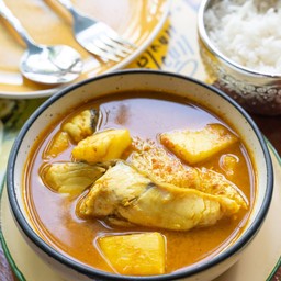 แกงส้มปลากระพงสับปะรด