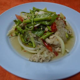 ยำวุ้นเส้นหมูสับ
