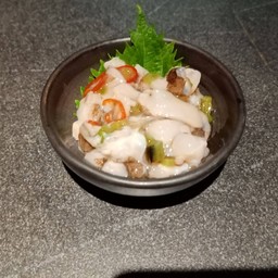 หนวดปลาหมึกยักษ์ดองซอสวาซาบิ