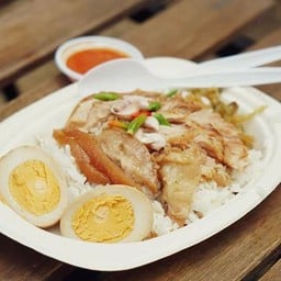 ขาหมูลุงจิ้ม by เฮียสรณ์