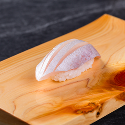 Hamachi Toro (Sushi)