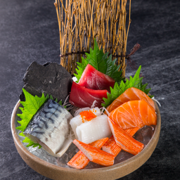 Hoshi Sashimi Set