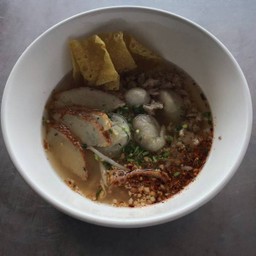 เกี๊ยวปลาต้มยำ