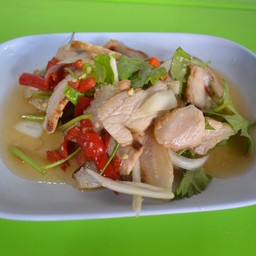 ยำคอหมู